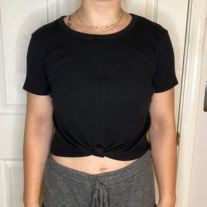 Hollister Black Knot Front Crop Top Size Large